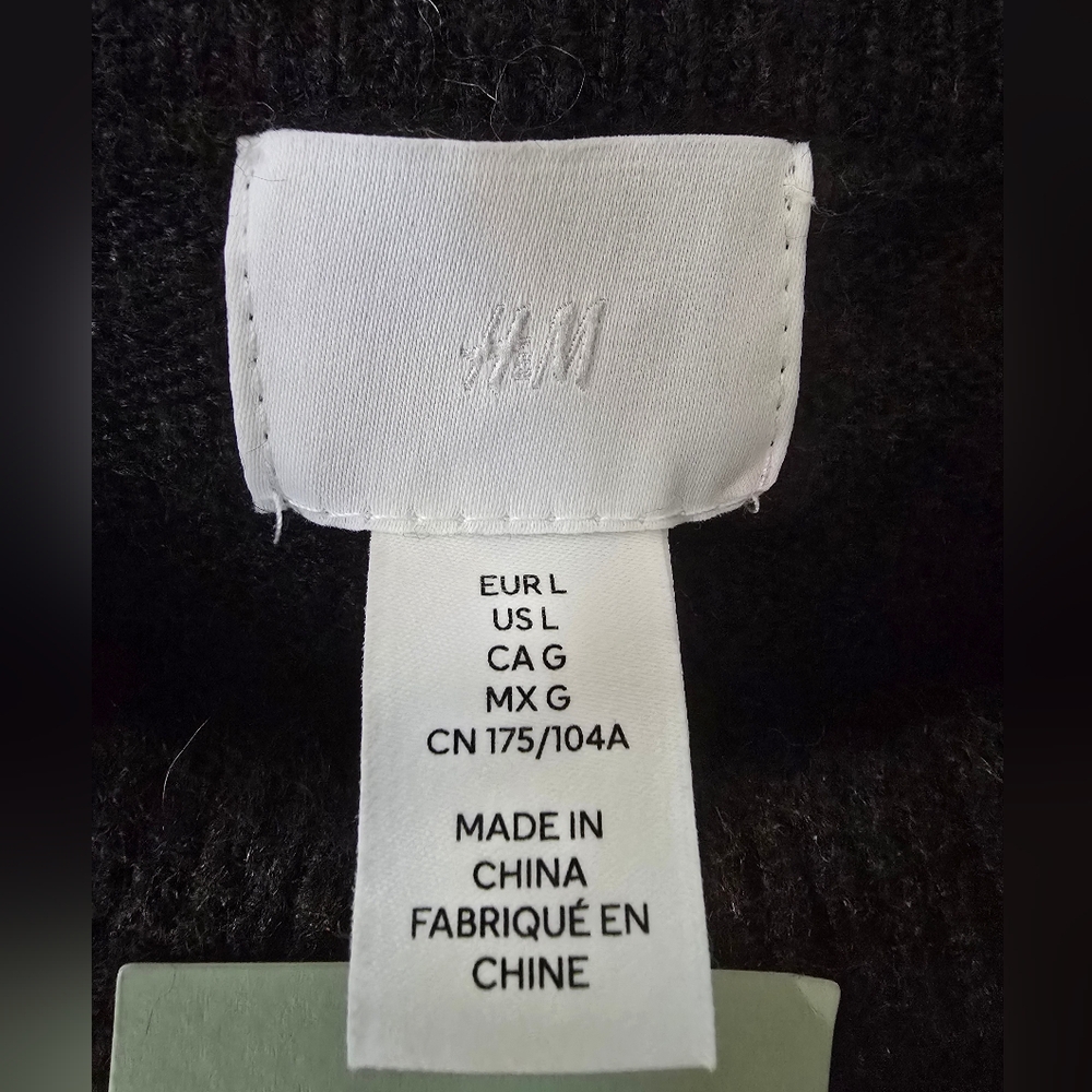 BNWT Black Embellished Crewneck Women's Sweater - Picture 5 of 6